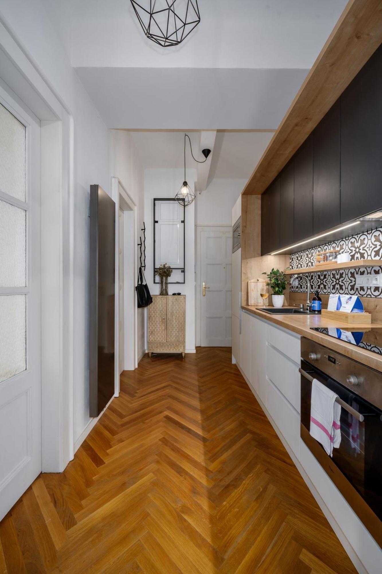 Days - 1bdr - Workspace - Near Castle Appartamento
